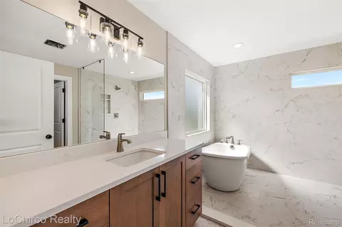 Bath - 49001 Wingfield Dr, Macomb, MI 48044 photo 3 of 16