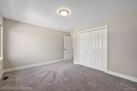 Bedroom - 49001 Wingfield Dr, Macomb, MI 48044 photo 6 of 8
