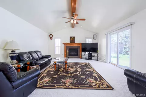 461 Tanner Dr, Troy, MI 48085 photo 15