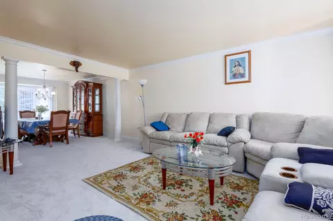 461 Tanner Dr, Troy, MI 48085 photo 7