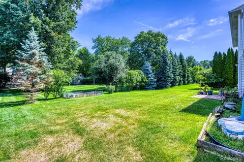 461 Tanner Dr, Troy, MI 48085 photo 34