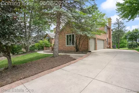 Other - 2898 Eagle Dr, Rochester Hills, MI 48309 photo 11 of 15