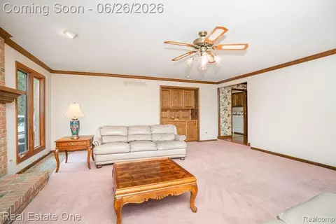 Living - 2898 Eagle Dr, Rochester Hills, MI 48309 photo 7 of 11