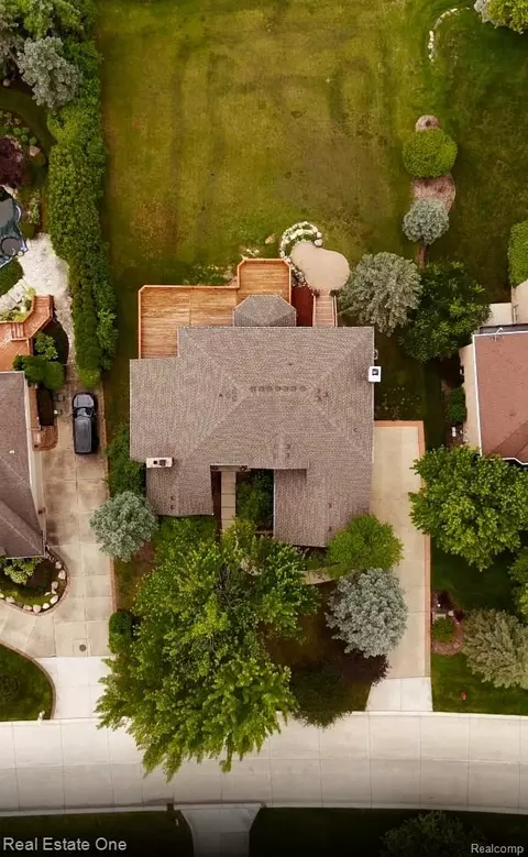 View/Area - 2898 Eagle Dr, Rochester Hills, MI 48309 photo 2 of 4