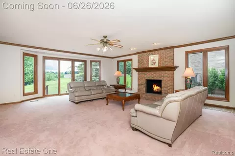 Living - 2898 Eagle Dr, Rochester Hills, MI 48309 photo 5 of 11