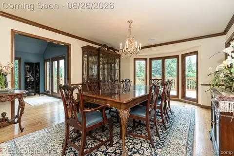 Dining - 2898 Eagle Dr, Rochester Hills, MI 48309 photo 2 of 5