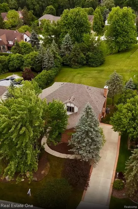 View/Area - 2898 Eagle Dr, Rochester Hills, MI 48309 photo 1 of 4