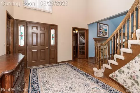 Entry Way - 2898 Eagle Dr, Rochester Hills, MI 48309 photo 2 of 3