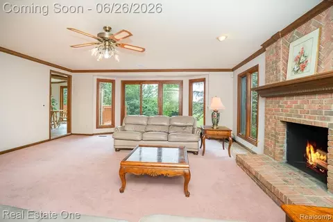 Living - 2898 Eagle Dr, Rochester Hills, MI 48309 photo 6 of 11