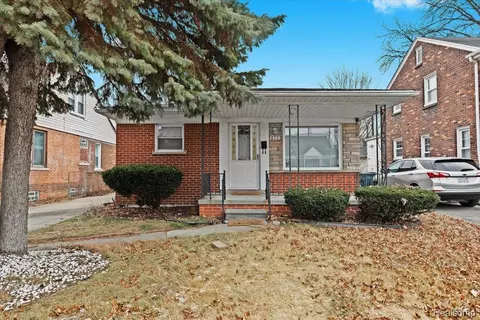 673 Winchester Ave, Lincoln Park, MI 48146