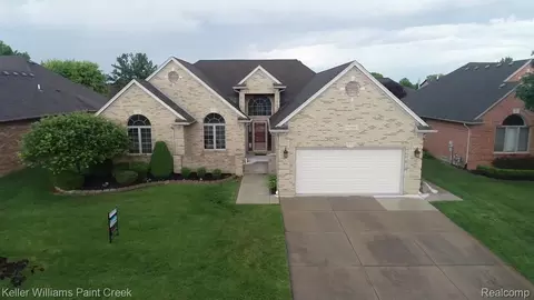 54436 Jack Dr, Macomb, MI 48042