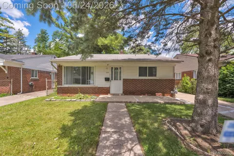 25636 Norfolk St, Dearborn Heights, MI 48125
