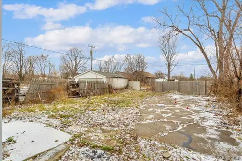 Exterior - 11368 Nardin Dr, Detroit, MI 48204 photo 2 of 3