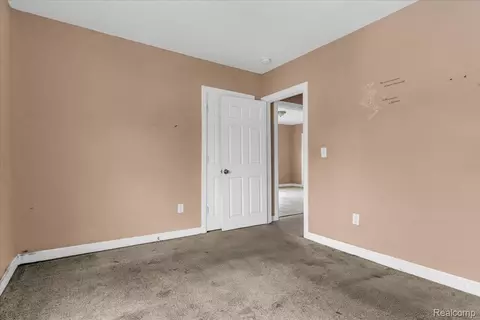 Bedroom - 11368 Nardin Dr, Detroit, MI 48204 photo 4 of 6