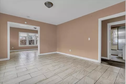 Living - 11368 Nardin Dr, Detroit, MI 48204 photo 5 of 5