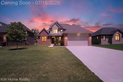 21926 Duns Scotus St, Southfield, MI 48075