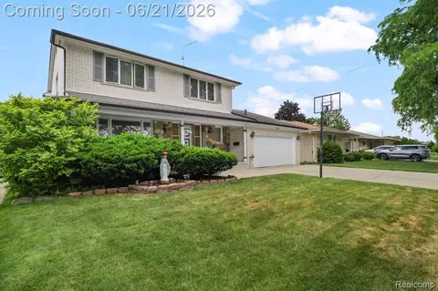 26449 Haverhill Dr, Warren, MI 48091