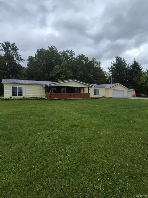 12849 S Delaney Rd, Perry, MI 48872