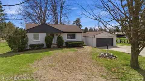 13912 22 Mile Rd, Shelby Township, MI 48315