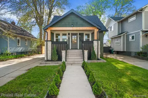 121 S Edison Ave, Royal Oak, MI 48067