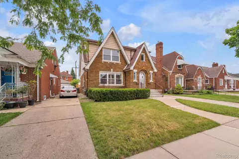 7258 Theisen St, Dearborn, MI 48126