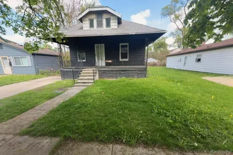 1317 E Muir Ave, Hazel Park, MI 48030