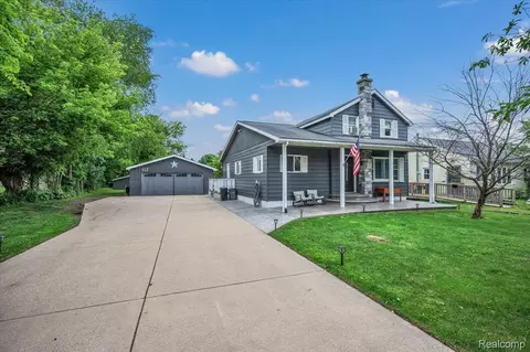 612 N Blacks Corners Rd, Imlay City, MI 48444
