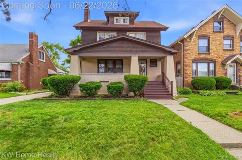 15330 Lindsay St, Detroit, MI 48227