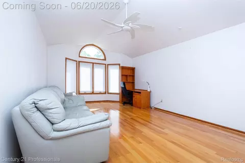 Living - 6241 Smithfield Dr, Troy, MI 48085 photo 6 of 7
