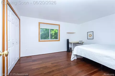 Bedroom - 6241 Smithfield Dr, Troy, MI 48085 photo 1 of 6