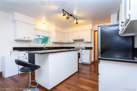 Kitchen - 6241 Smithfield Dr, Troy, MI 48085 photo 1 of 4