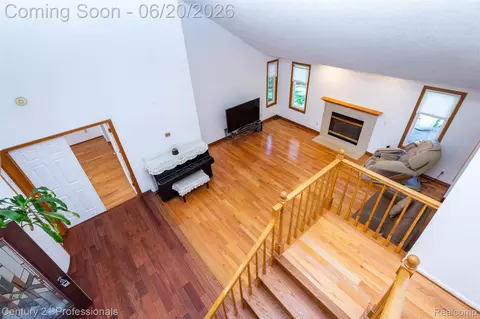 Living - 6241 Smithfield Dr, Troy, MI 48085 photo 7 of 7