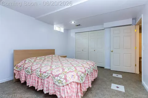 Bedroom - 6241 Smithfield Dr, Troy, MI 48085 photo 6 of 6