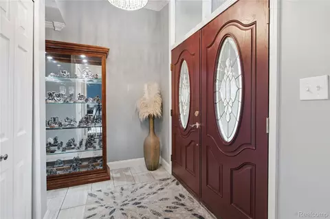 Entry Way - 14137 Cranbrook St, Riverview, MI 48193 photo 1 of 7