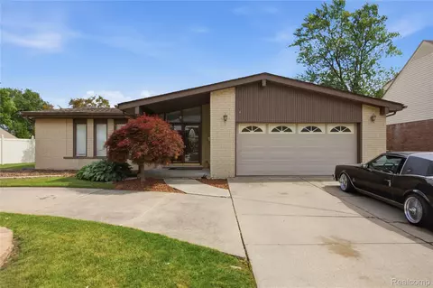 Exterior - 14137 Cranbrook St, Riverview, MI 48193 photo 14 of 15