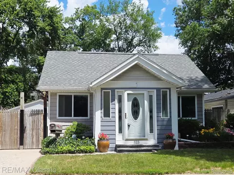 525 E Lewiston Ave, Ferndale, MI 48220