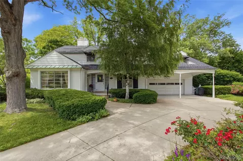 1956 Beverly Blvd, Berkley, MI 48072