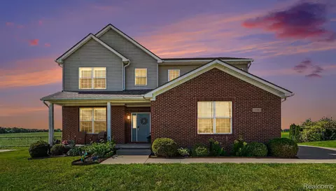 11241 Sand Hill Dr, Grass Lake, MI 49240