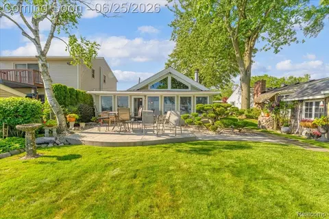 9905 Dixie Hwy, Ira, MI 48023