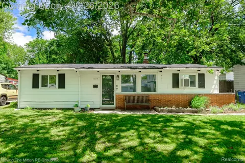1705 S Carlson St, Westland, MI 48186