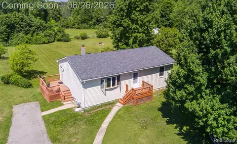 9635 Ortonville Rd, Independence, MI 48348