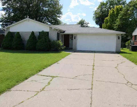 40159 William Dr, Sterling Heights, MI 48313