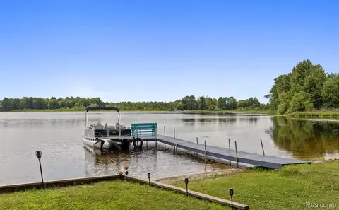 4991 Lakeview Dr, Coral, MI 49322