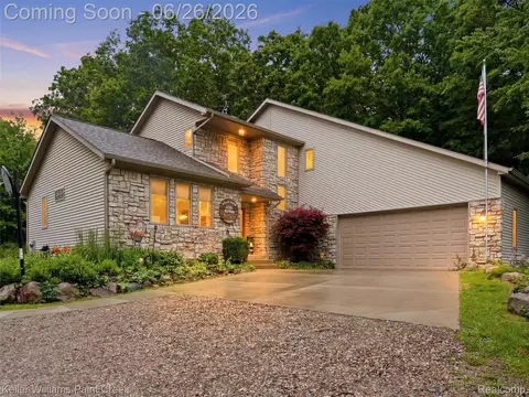 4196 Hosner Rd, Addison, MI 48370