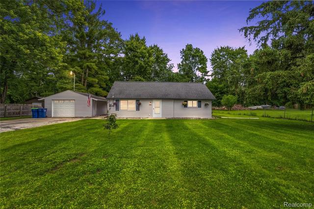1843 Curtis Rd, Birch Run, MI 48415