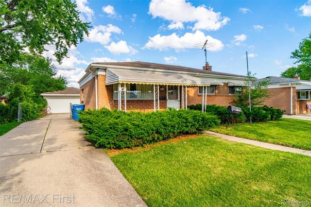 30144 Roan Dr, Warren, MI 48093