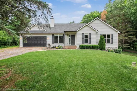332 Triangle Lake Rd, Marion, MI 48843