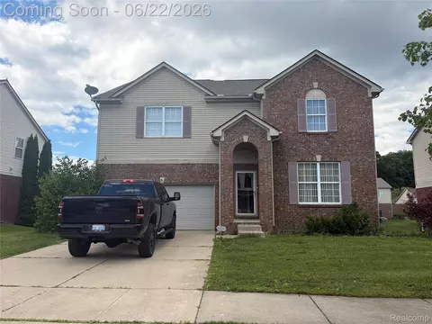 15519 Brookstone Dr, Clinton Township, MI 48035