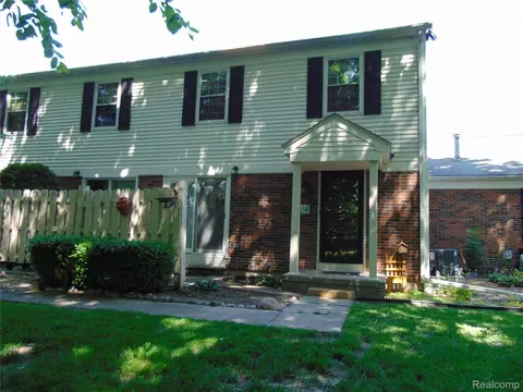 44167 Providence Dr #326, Clinton Township, MI 48038