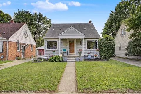 24631 Carlysle St, Dearborn, MI 48124